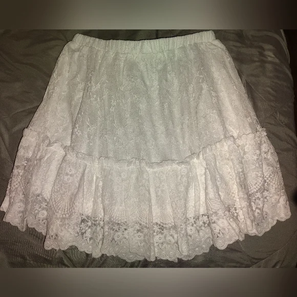 White Floral Lace Ruffle Skirt - Picture 8 of 8